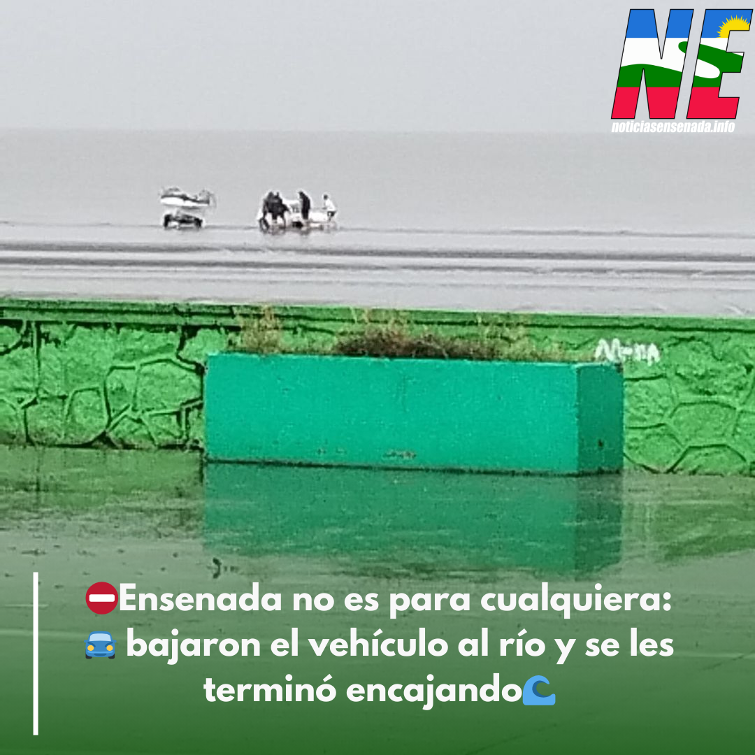 Ensenada no es para cualquiera: bajaron el vehículo al río y se les terminó encajando